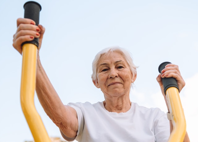 Senior Fitness Image by Ryan McGuire from Pixabay